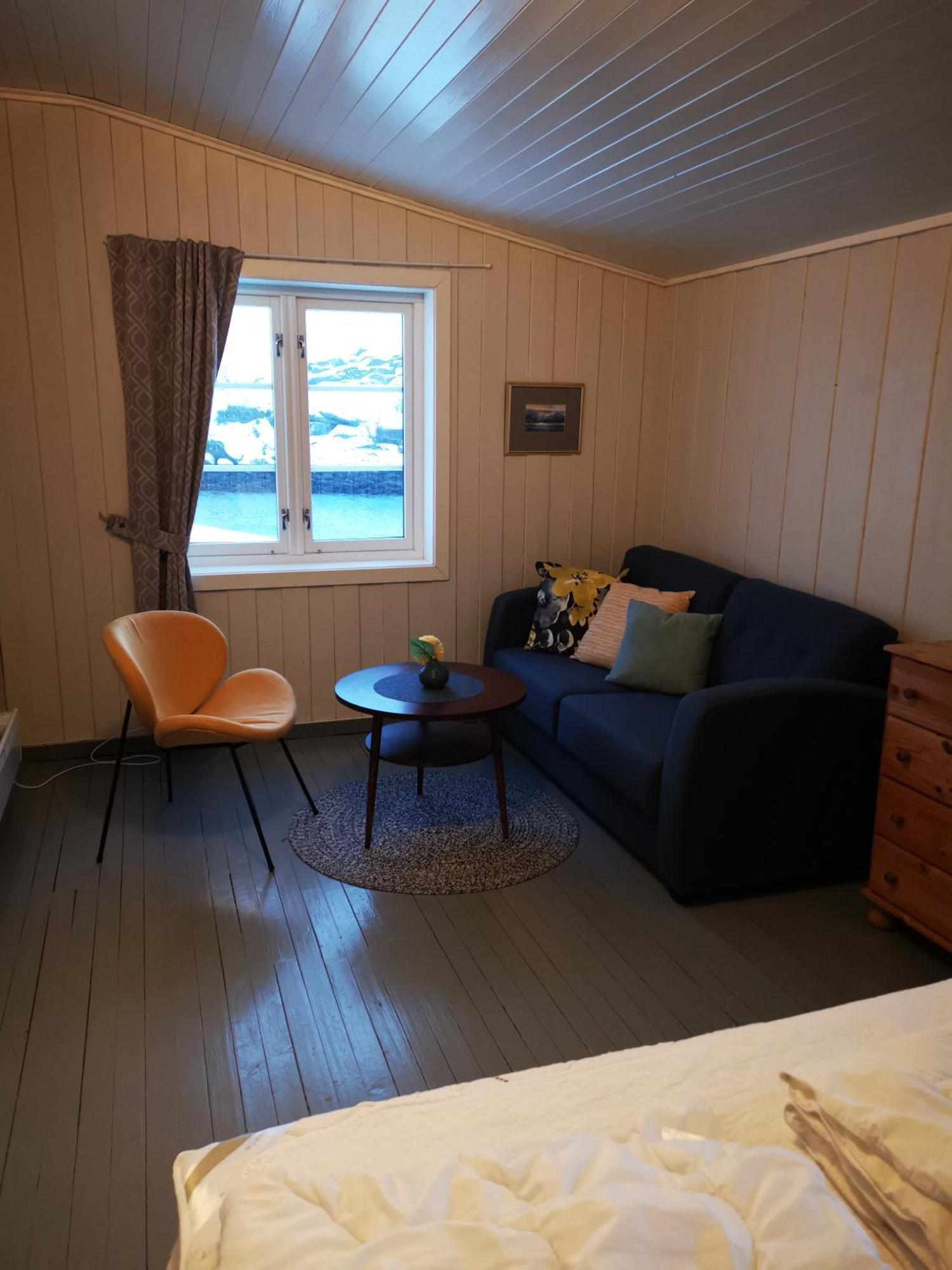 Kaikanten Rorbuer Sennesvik Room photo
